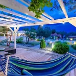 Przy Plazy Z Basenem Z Podgrzewana Woda I Mini - Osrodek Kolonijno-wczasowy Mewa Resort Niechorze