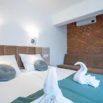 Przy Plazy Z Basenem Z Podgrzewana Woda I Mini - Osrodek Kolonijno-wczasowy Mewa Resort *
