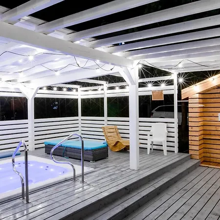 Przy Plazy Z Basenem Z Podgrzewana Woda I Mini - Osrodek Kolonijno-wczasowy Mewa * Niechorze