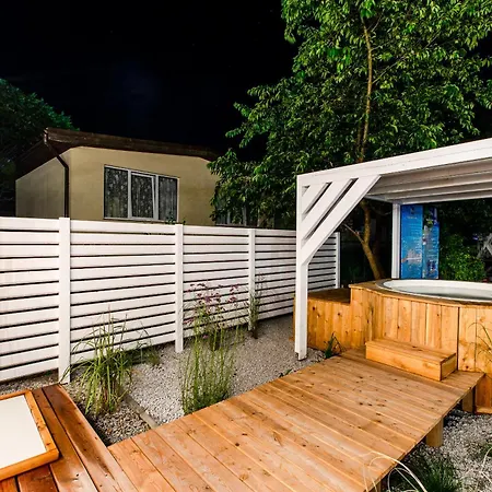 Przy Plazy Z Basenem Z Podgrzewana Woda I Mini - Osrodek Kolonijno-wczasowy Mewa