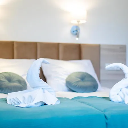 Przy Plazy Z Basenem Z Podgrzewana Woda I Mini - Osrodek Kolonijno-wczasowy Mewa Rezort Niechorze