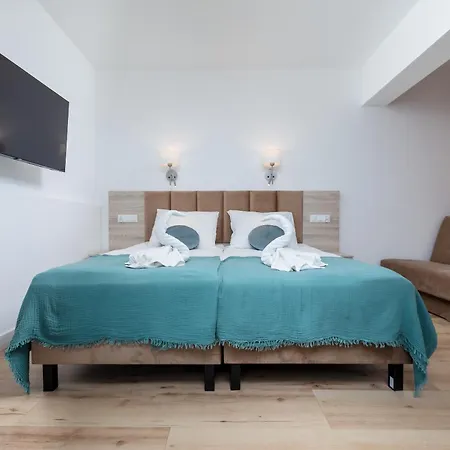 Rezort Przy Plazy Z Basenem Z Podgrzewana Woda I Mini - Osrodek Kolonijno-wczasowy Mewa