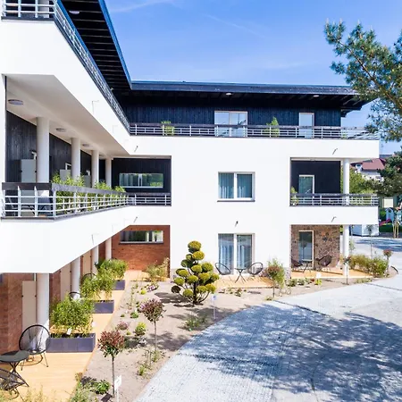 Przy Plazy Z Basenem Z Podgrzewana Woda I Mini - Osrodek Kolonijno-wczasowy Mewa Niechorze