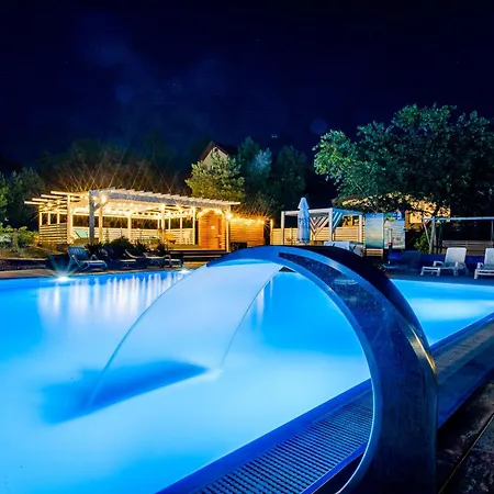 Przy Plazy Z Basenem Z Podgrzewana Woda I Mini - Osrodek Kolonijno-wczasowy Mewa Resort