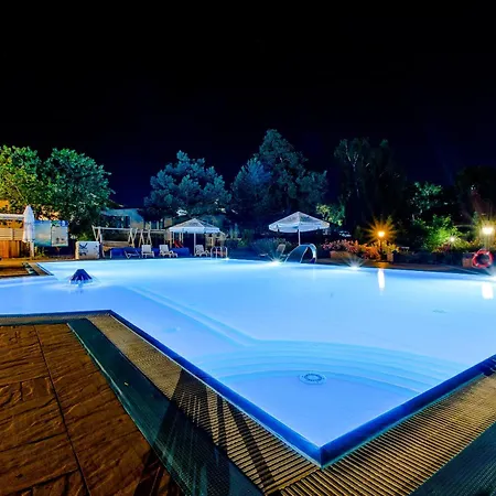 Resort Przy Plazy Z Basenem Z Podgrzewana Woda I Mini - Osrodek Kolonijno-wczasowy Mewa Niechorze